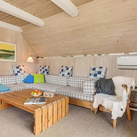2 Bedroom Lovely In *